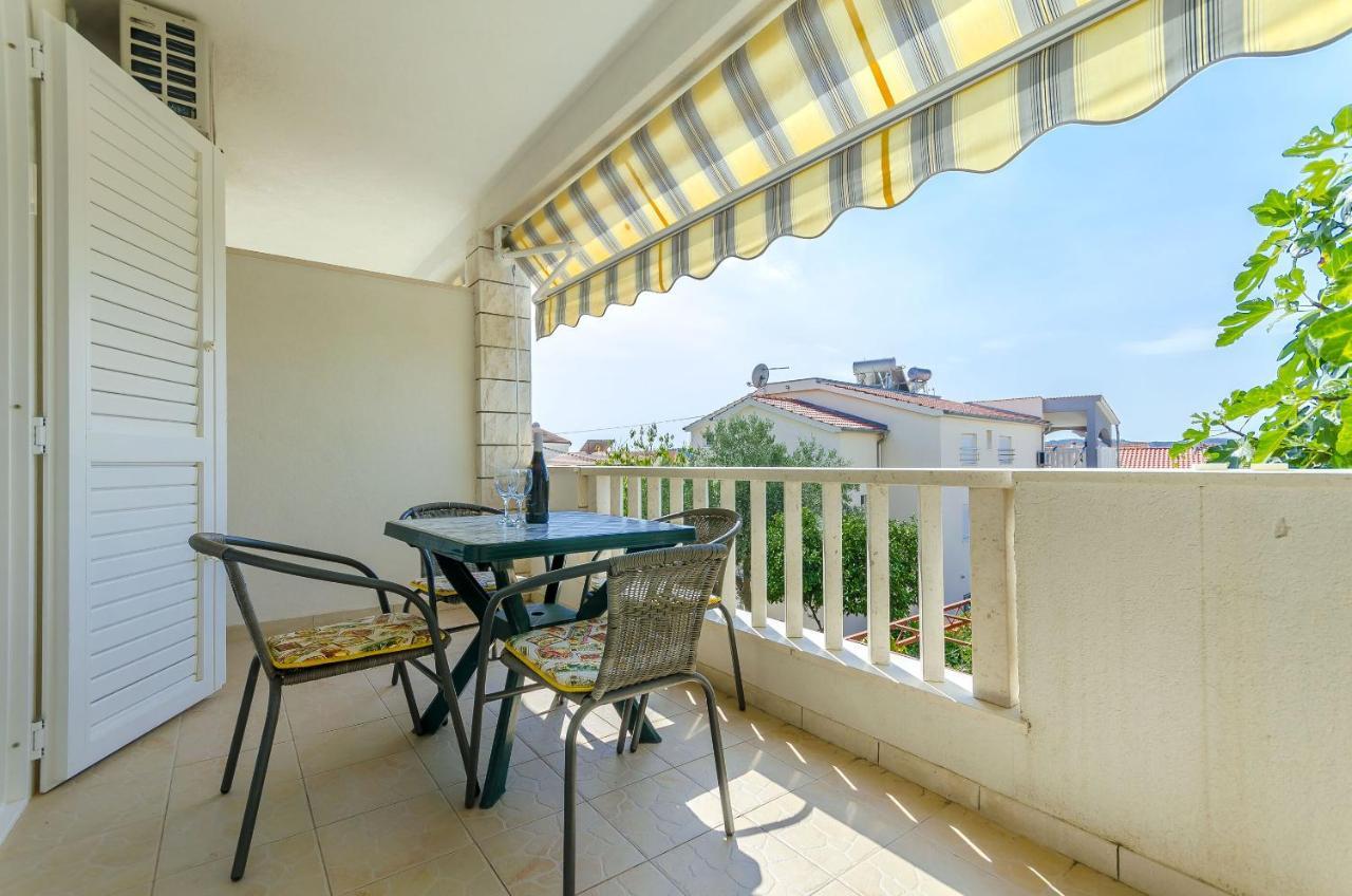 Apartments Tily Trogir Exterior foto