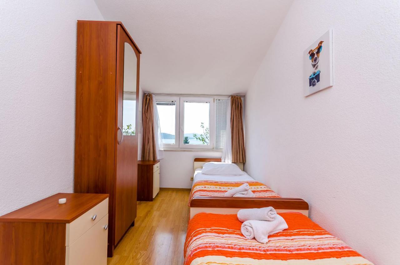 Apartments Tily Trogir Exterior foto
