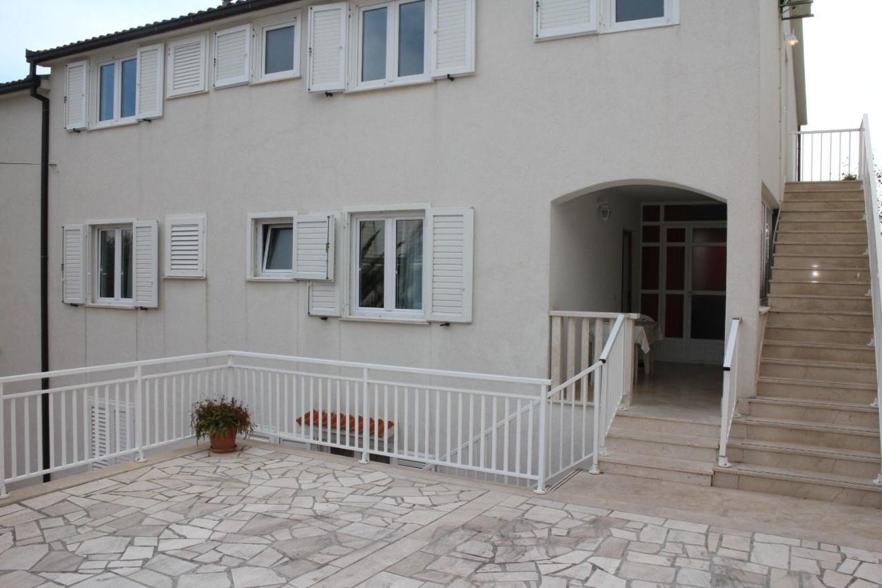 Apartments Tily Trogir Exterior foto
